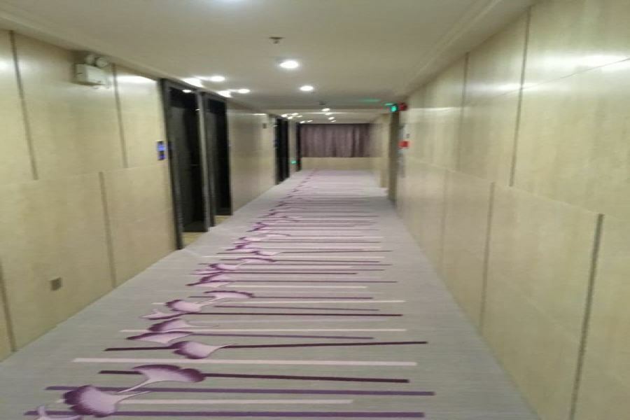 Lavande Hotel Guangzhou Shibi Metro Station Екстериор снимка